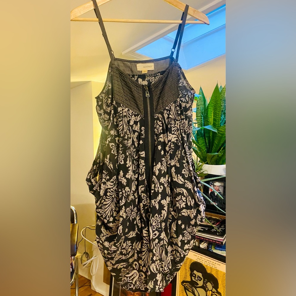 Mini summer zipper dress